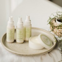 O'terra Moisturizing & mattifying cream and its three face mists 4 items